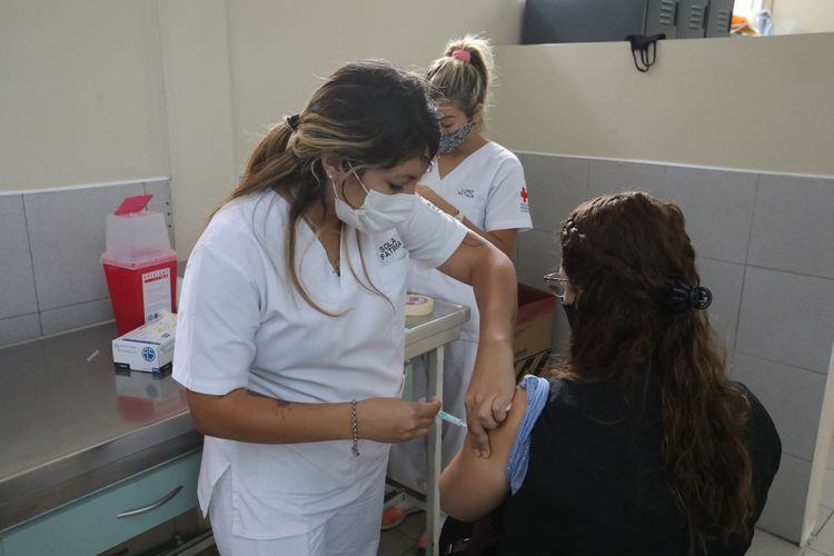 Vacunación a docentes de San Rafael_ Tercer dia (5)