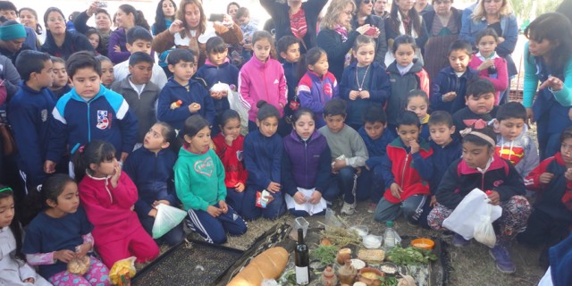 Alumnos de la escuela Gervasio Posadas cuentan con un proyecto de huerta escolar