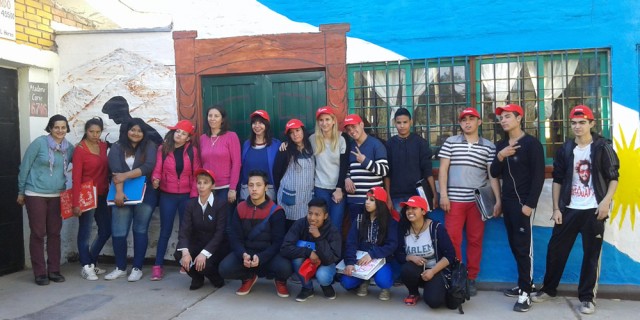 Alumnos de un CEBJA participan en la remodelación de un boulevard en Las Heras