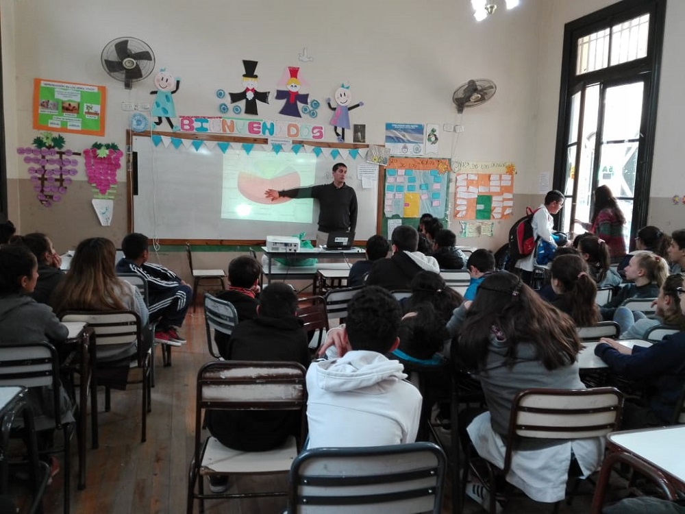 Comenzó la entrega de BioContenedores a escuelas primarias de Mendoza