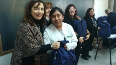 El Gobierno Escolar entregó más de 220 mochilas técnicas a estudiantes de enfermería de Valle de Uco y San Rafael