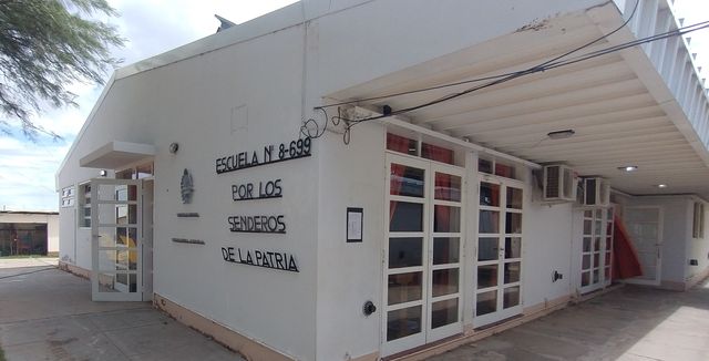Autoridades de Educación Rural visitaron la escuela Por los Senderos de la Patria, de Lavalle