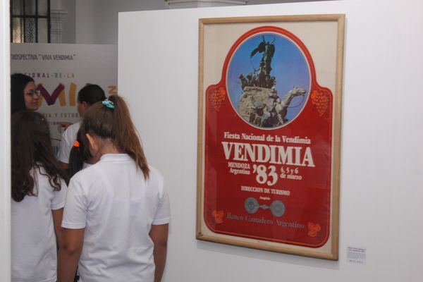 escuelas visitan la muestra Viva Vendimia (5)