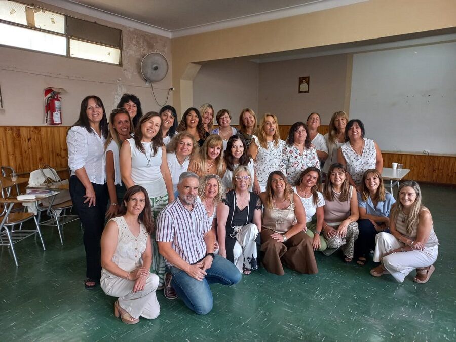 Inicial-un-jardín-docentes-autoridades escolares