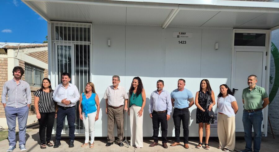 aulas-portantes-autoridades escolares y de gobierno