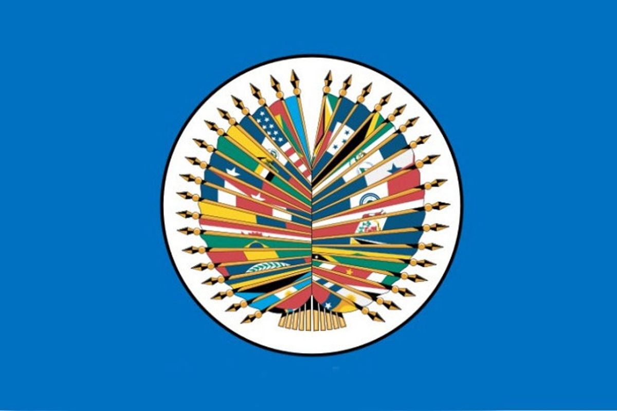 escudo representando a variadas banderas de distintos países