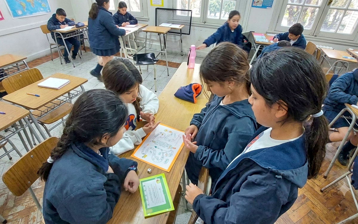 niños-aula- útiles escolares