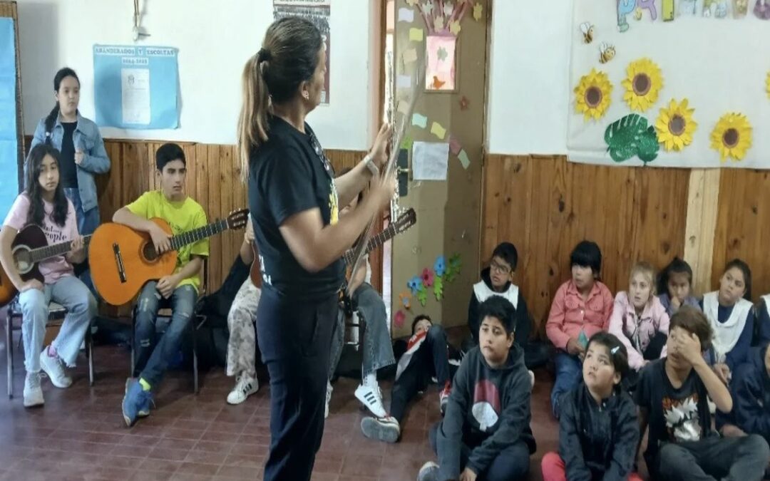 La DGE invita a las escuelas a conmemorar el Día del Cantor Cuyano