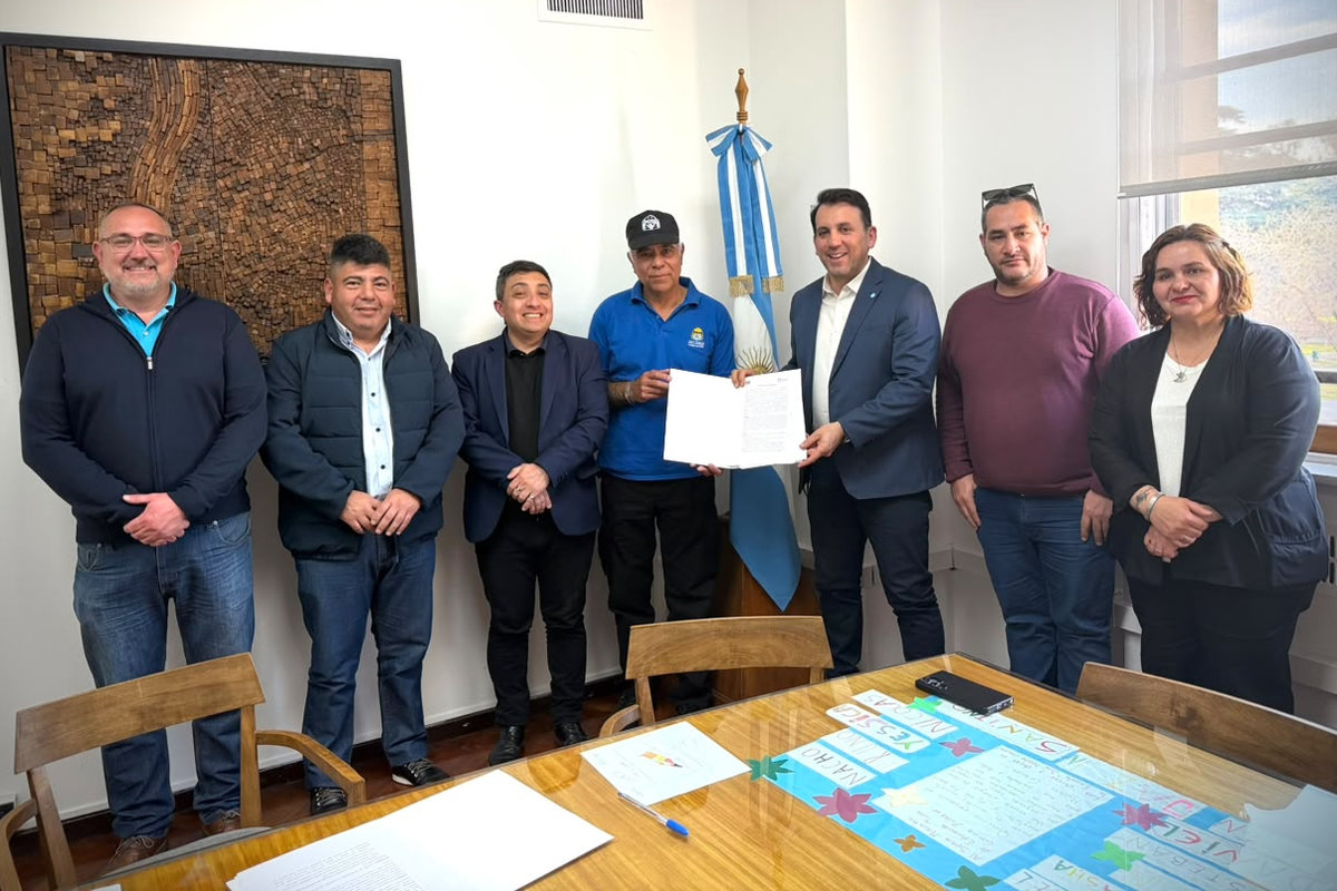 Convenio DGE UATRE- Autoridades DGE - Firma