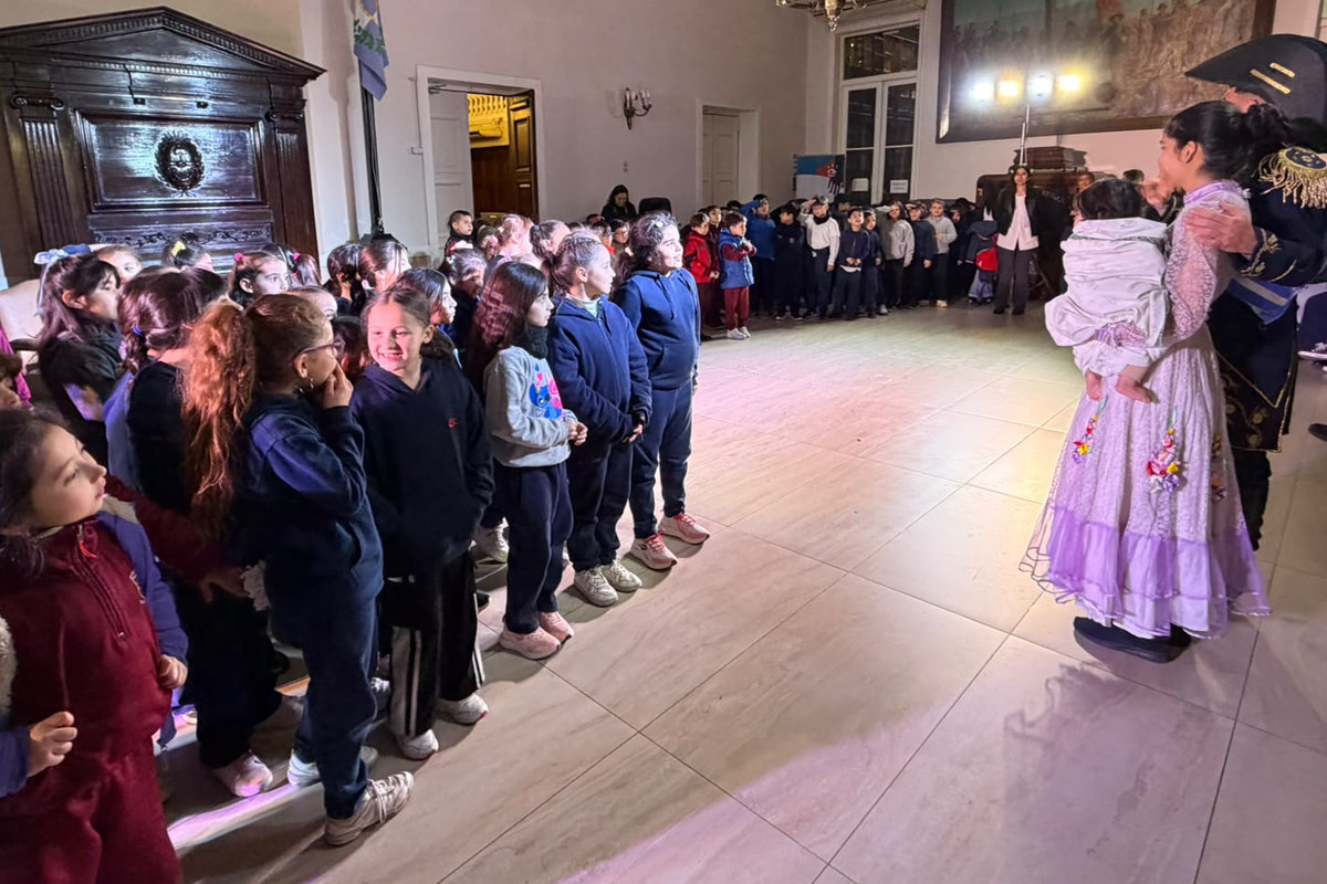 Escuelas primarias celebraron el Día del Padre Sanmartiniano