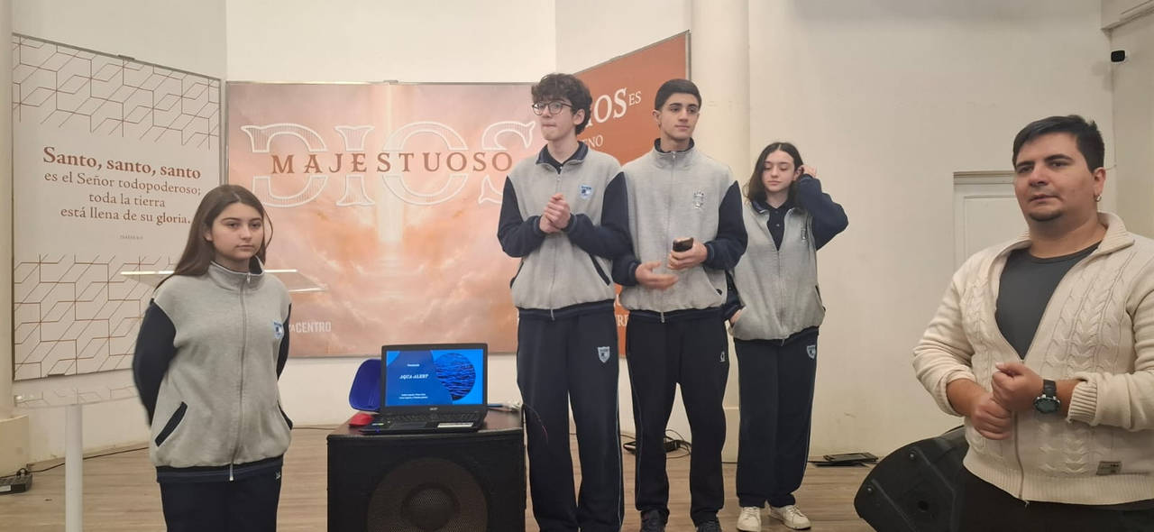 Estudiantes-de-secundaria-representaron-a-Mendoza-en-el-programa-EY-STEM-APP-2026