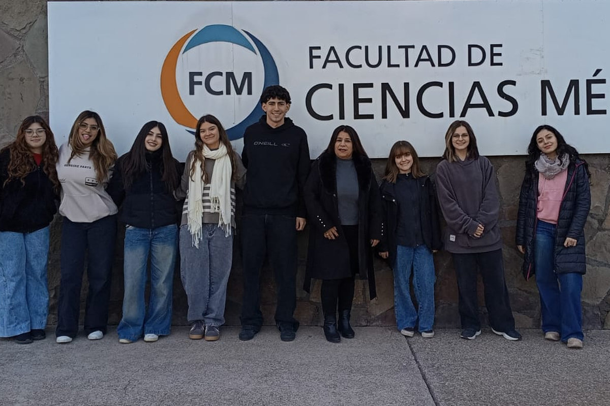 Estudiantes de una escuela técnica completaron prácticas formativas en Ciencias Médicas