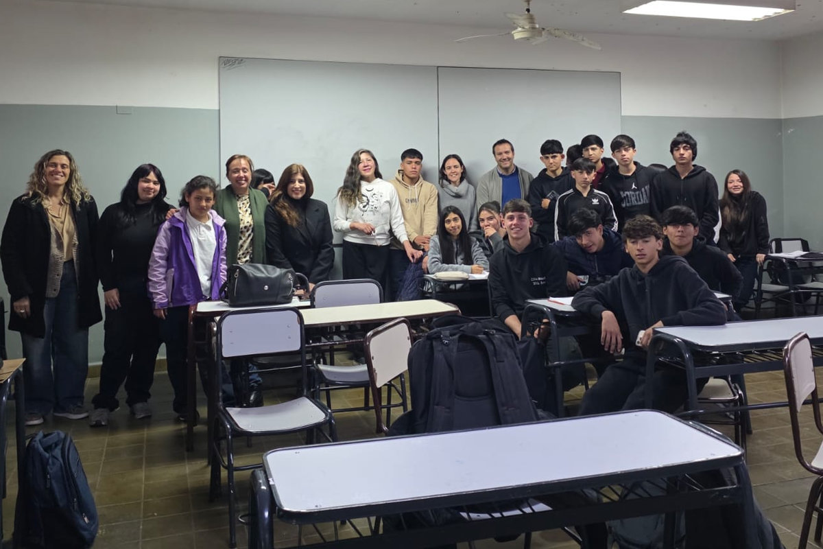 Grupo Bemberg y la DGE recorrieron escuelas del Valle de Uco -Programa Integral de Matemática - Aula - Alumnos - Profesores