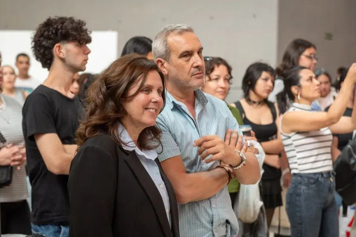 docentes-estudiantes-encuentro-autoridades escolares