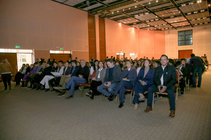 dge-estudiantes-materiales-autoridades-escolares