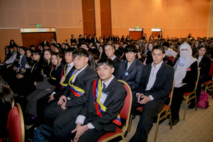 dge-estudiantes-materiales-autoridades-escolares