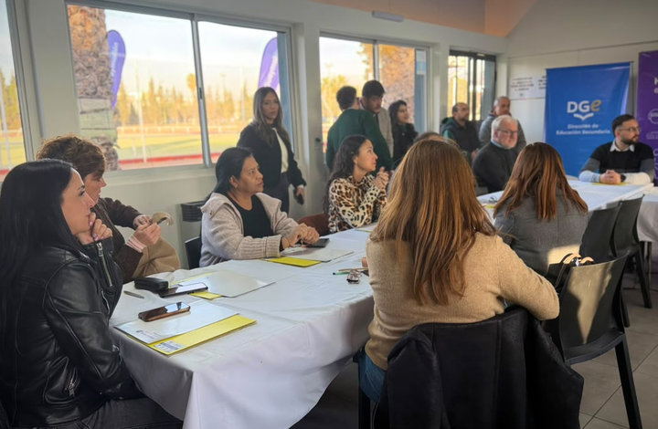 encuentro-autoridades-escolares y municipales