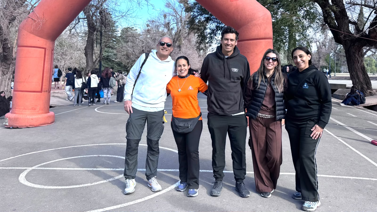 escuela-Nieves-del-Aconcagua-realizo-la-segunda-edicion-de-la-caminata-saludable-Andando-Juntos