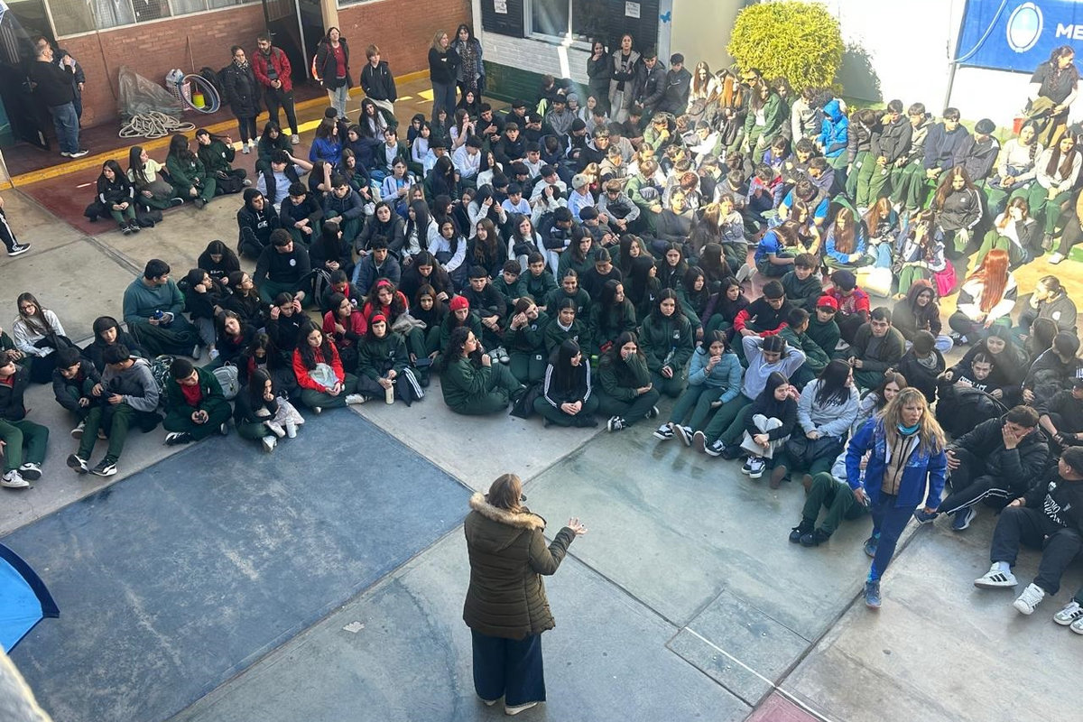 Estudiantes del Instituto Profesor Arlington Lucero compartieron una jornada que promocionó la salud y el bienestar